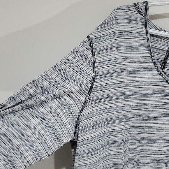 Champion silver and grey XL athletic hoodie - Picture 4 of 7